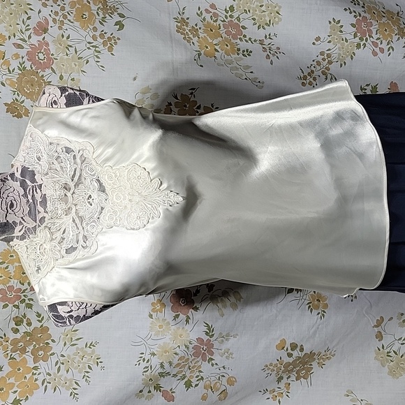 Vtg. 3 pc double breasted pinstripe suit - Picture 5 of 12